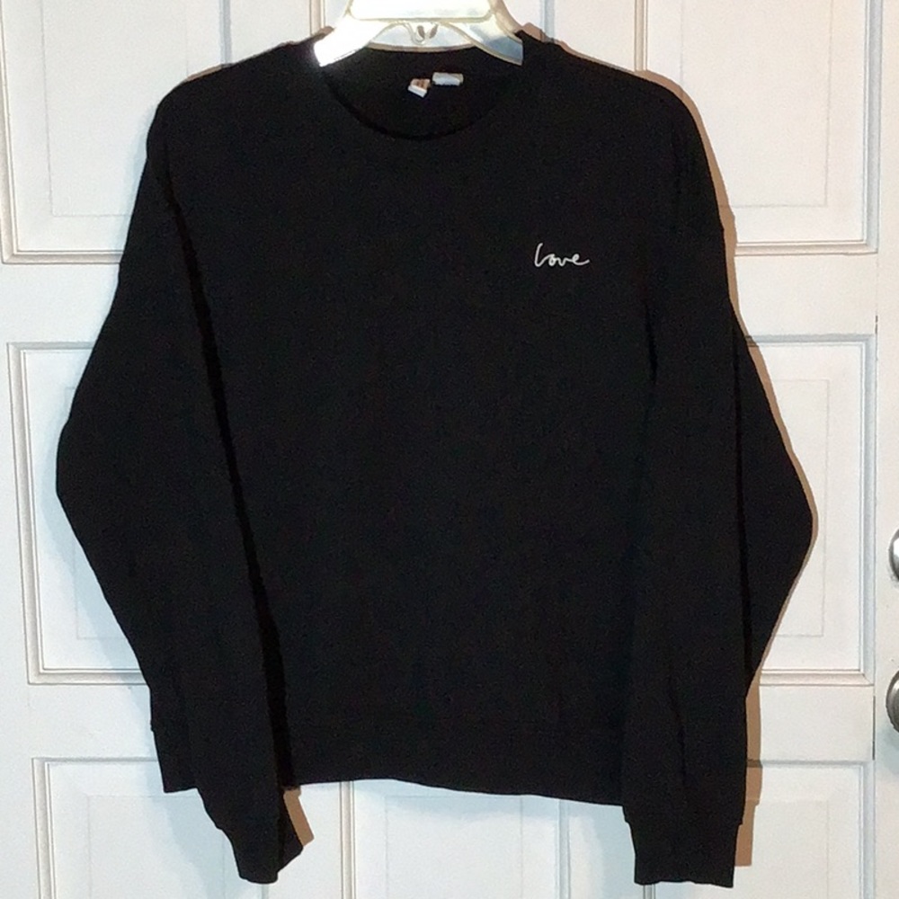 DIVIDED H&M BLACK SWEATER